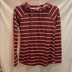 EDDIE BAUER HOODED PULLOVER TEE